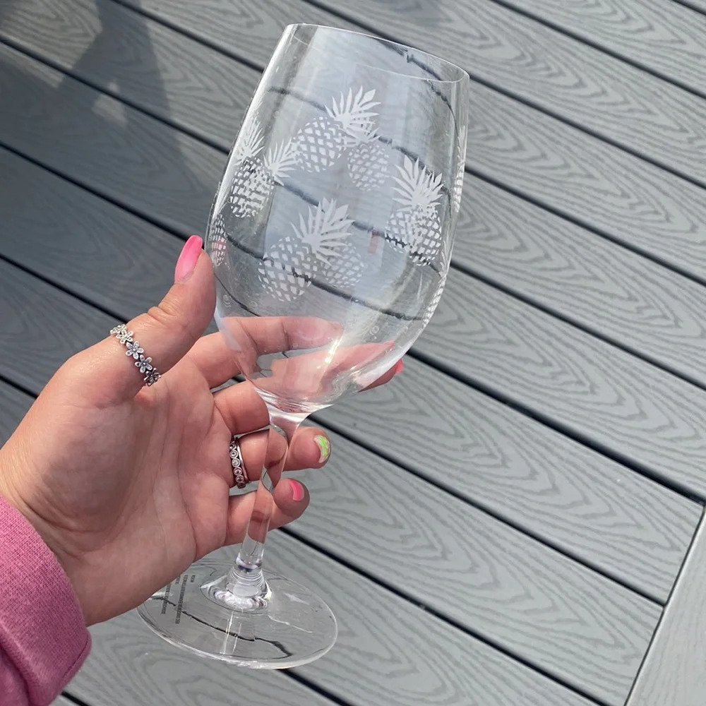 clear pineapple stem wine glasses